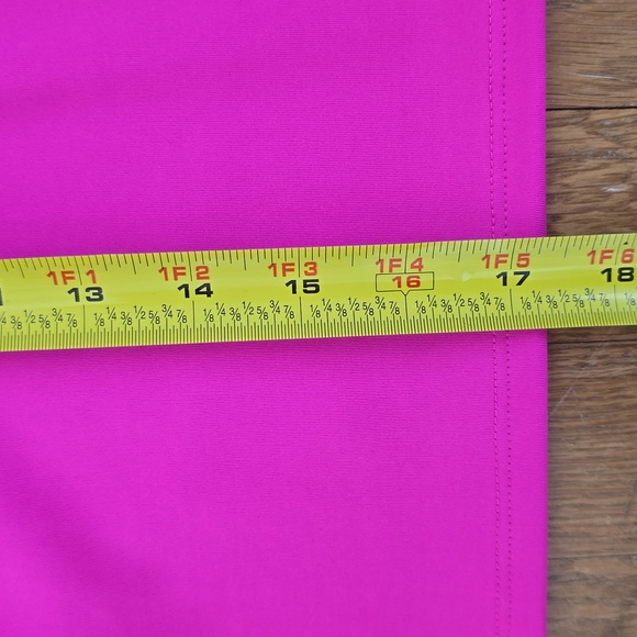 UNDER ARMOUR WOMEN'S FLORESCENT PINK ATHLETIC CROP TOP SIZE XL - Picture 13 of 15